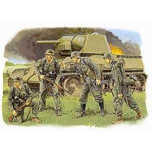    Dragon 1/35 German Infantry Ukraine Summer 1943: Toys & Games