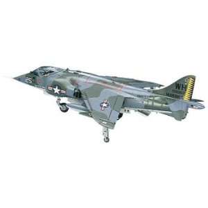   Hasegawa   1/72 AV 8A Harrier (Plastic Model Airplane) Toys & Games