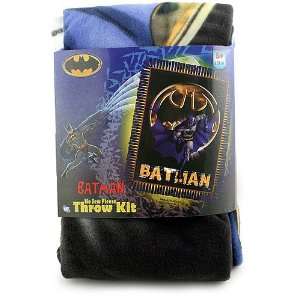  Batman No Sew Fleece Throw Blanket Kit: Toys & Games