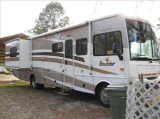 2006 Fleetwood Bounder 35E Class A Motorhome, 2 Slide Outs, Low Miles 