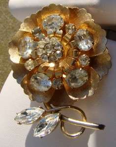 Beautiful Vintage Coro Trembler Rhinestone Flower Brooch  