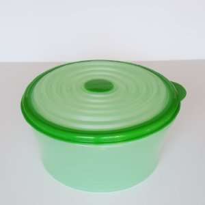    Tupperware Stuffables 8 Cup Container Green