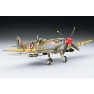    Revell Germany 1/48 Spitfire Mk IXC Aircraft Kit: Toys & Games
