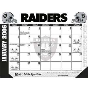  Oakland Raiders 2006 Desk Calendar