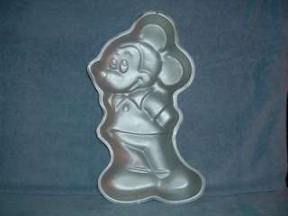   mouse wilton description name mickey mouse standing retired size