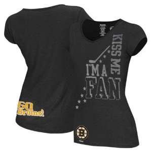  Reebok Boston Bruins Ladies Im A Fan Kiss Me Premium V Neck T Shirt 