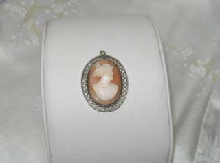 EARLY 1900S VICTORIAN CARVED SHELL CAMEO PENDANT  