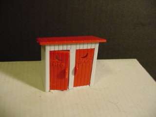   Era Plasticville His and Hers Outhouse O Scale Railroad Train  