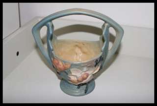 Details: Lovely vintage Roseville Pottery Magnolia Basket