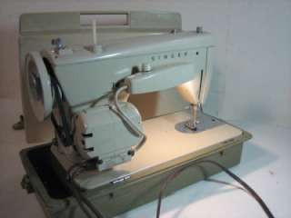   Vintage Singer Fashion Mate Model 237 Zig Zag Sewing Machine w/ Manual