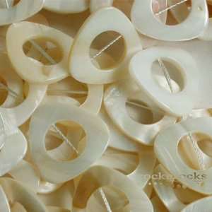  NATURAL TENNESSEE RIVER SHELL OPEN TRIANGLE BEADS 16 