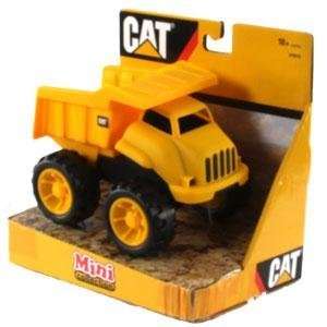  CAT Caterpillar Mini Collection 6 Truck: Toys & Games