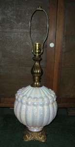 WHITE PEARLIZED GLASS ELECTRIC TABLE LAMP VINTAGE GOLD  