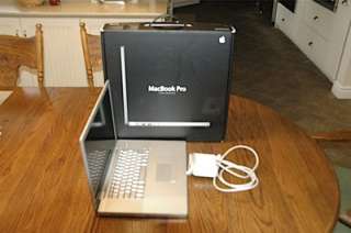 Apple MacBook Pro 17 Core 2 Duo 2.33Ghz 2GB 320GB 885909297887  
