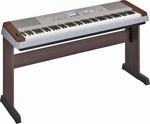 Yamaha DGX640W Digital Piano Keyboard Walnut Finish  