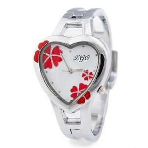  Heart Clover Quartz Watch White Surface of Red Flowers 